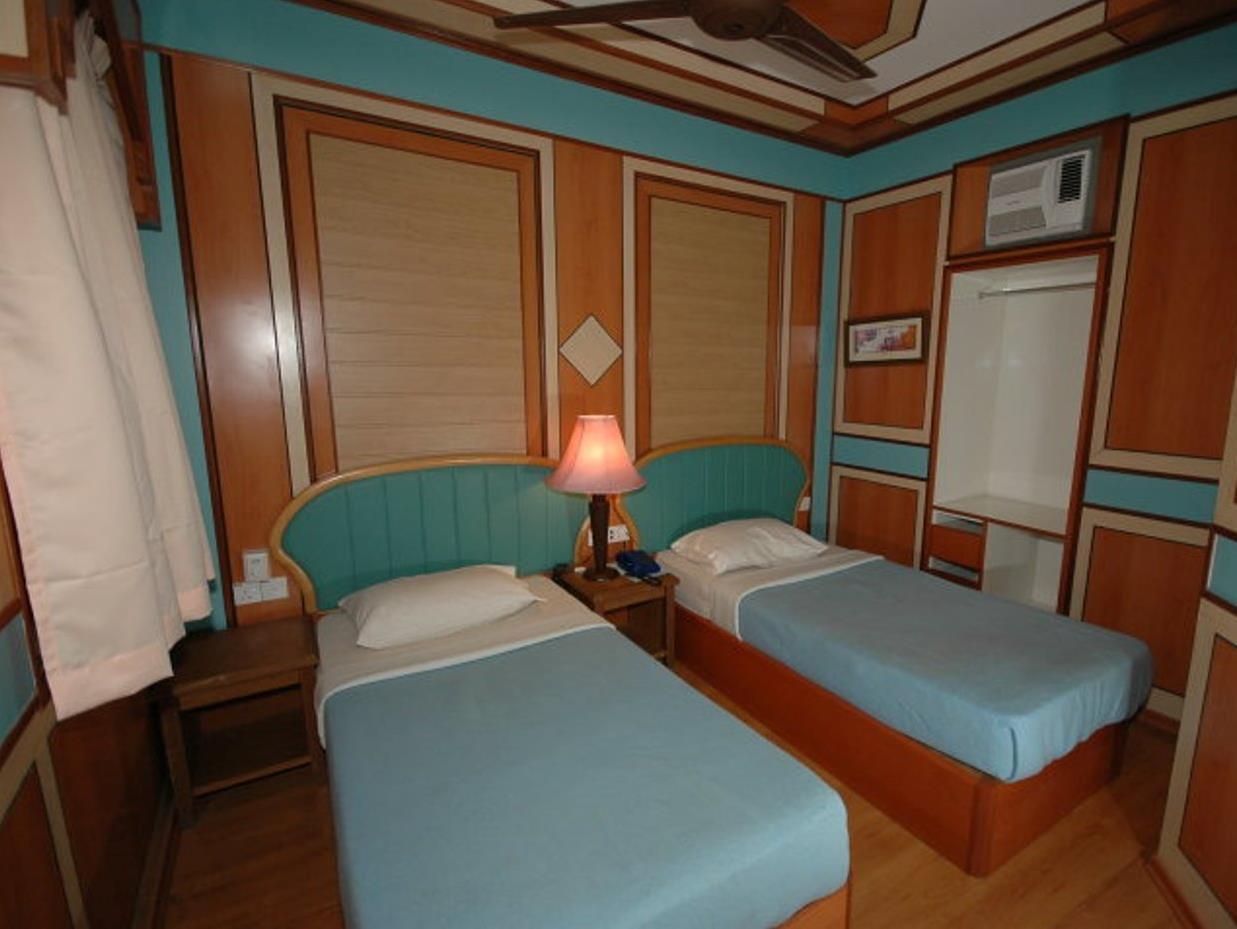 Shari La Island Resort Kampong Pasir Hantu エクステリア 写真